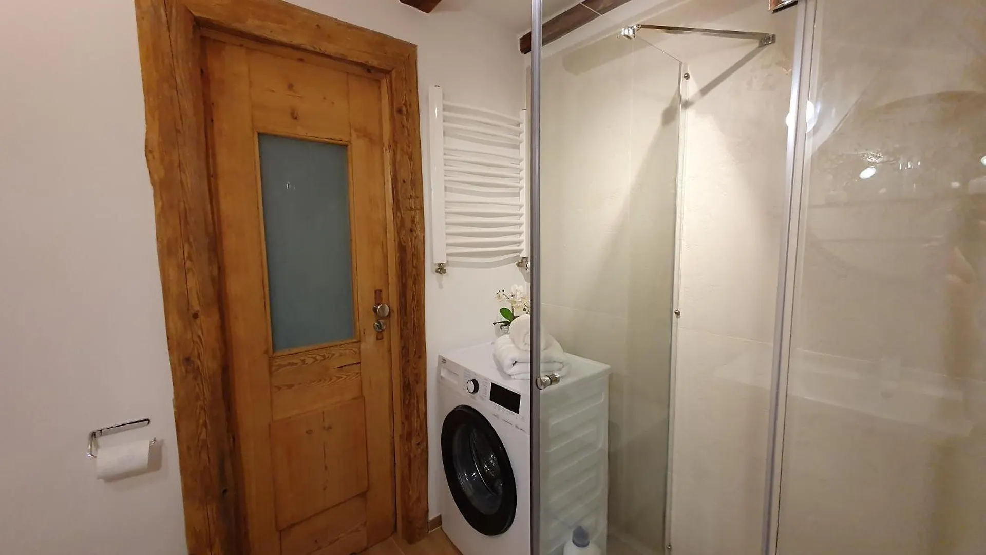 شقة Oak Doors Apartament Przy Rynku فروتسواف